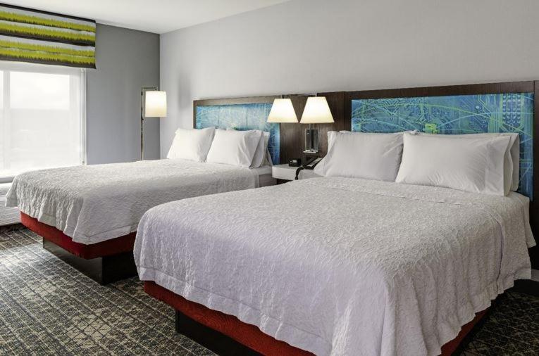 Hampton Inn By Hilton St Louis Airport セントルイス（ミズーリ州） エクステリア 写真