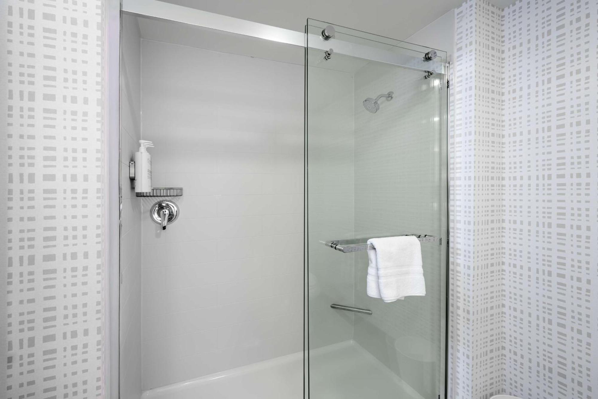 Hampton Inn By Hilton St Louis Airport セントルイス（ミズーリ州） エクステリア 写真