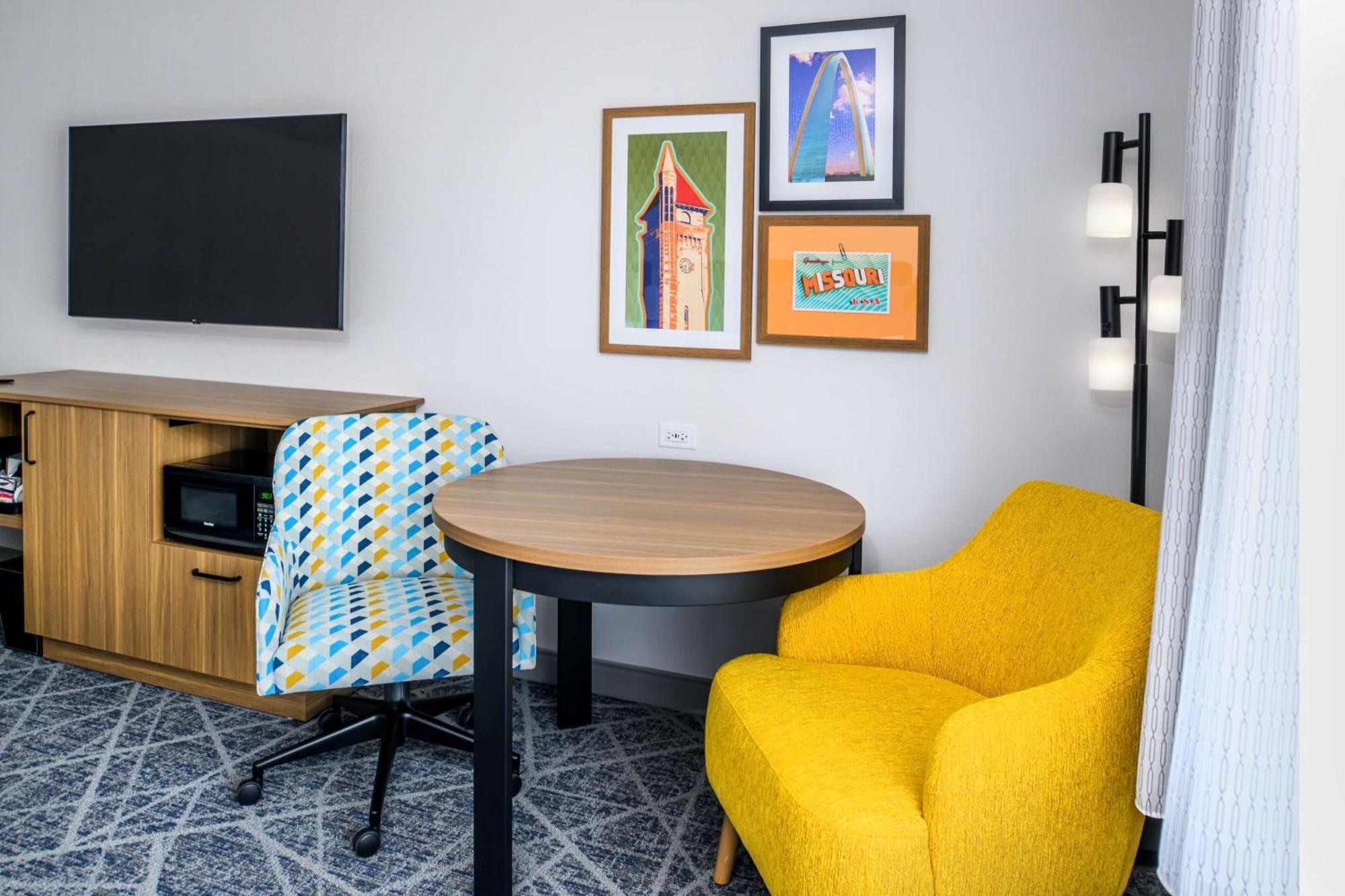 Hampton Inn By Hilton St Louis Airport セントルイス（ミズーリ州） エクステリア 写真